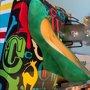 NWOT Kelly Green Wedge Shoes